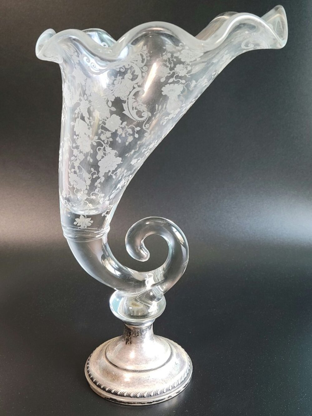 Cambridge Glass Chantilly Crystal Cornucopia Vase